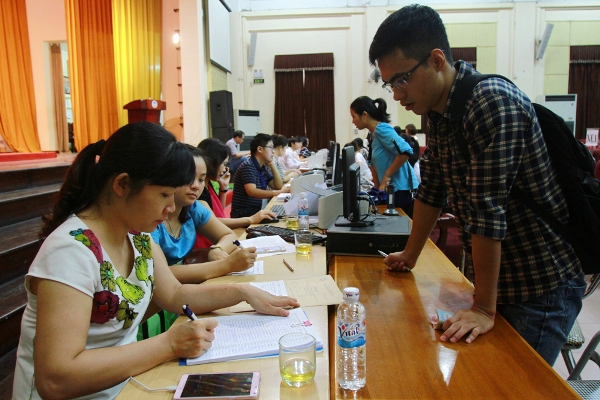 Rút – nộp hồ sơ đăng ký xét tuyển đại học, cao đẳng  Nóng và gấp gáp hơn